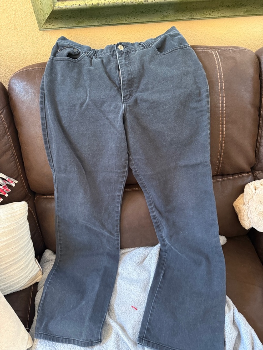 Women’s Boot Cut Jeans in Washed Charcoal